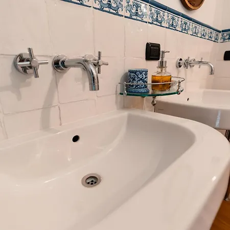 Cadgal - Tenuta La Cova Bed & Breakfast 3*