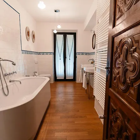 Cadgal - Tenuta La Cova 3*