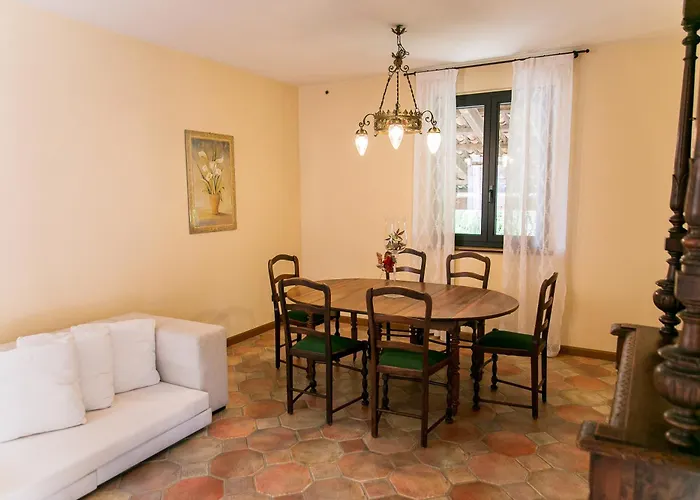 Cadgal - Tenuta La Cova 3*